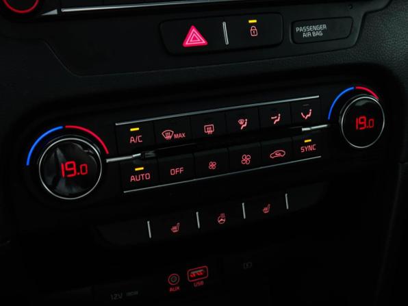 Kia Ceed III с пробегом 2019 года, цена 1 820 000 рублей, 60100 км, хэтчбек, Автокод Объявления