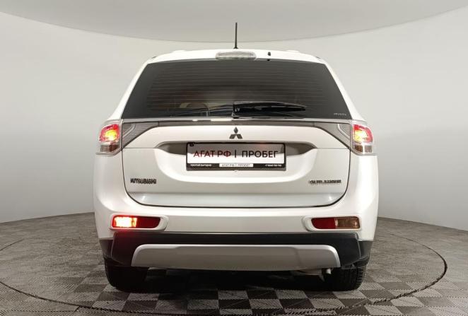 Mitsubishi Outlander III с пробегом 2014 года, цена 1 415 000 рублей, 181692 км, внедорожник, Автокод Объявления