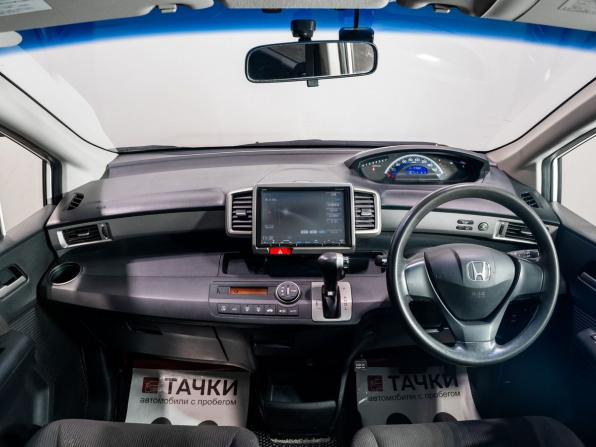 Honda Freed I Рестайлинг с пробегом 2012 года, цена 1 000 000 рублей, 157660 км, компактвэн, Автокод Объявления