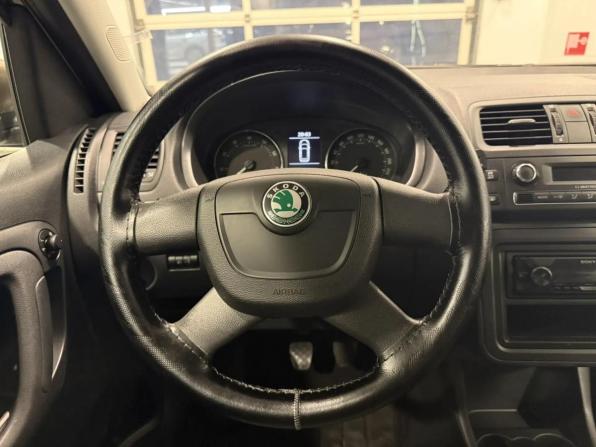 Skoda Roomster I Рестайлинг с пробегом 2012 года, цена 640 000 рублей, 143233 км, минивэн, Автокод Объявления