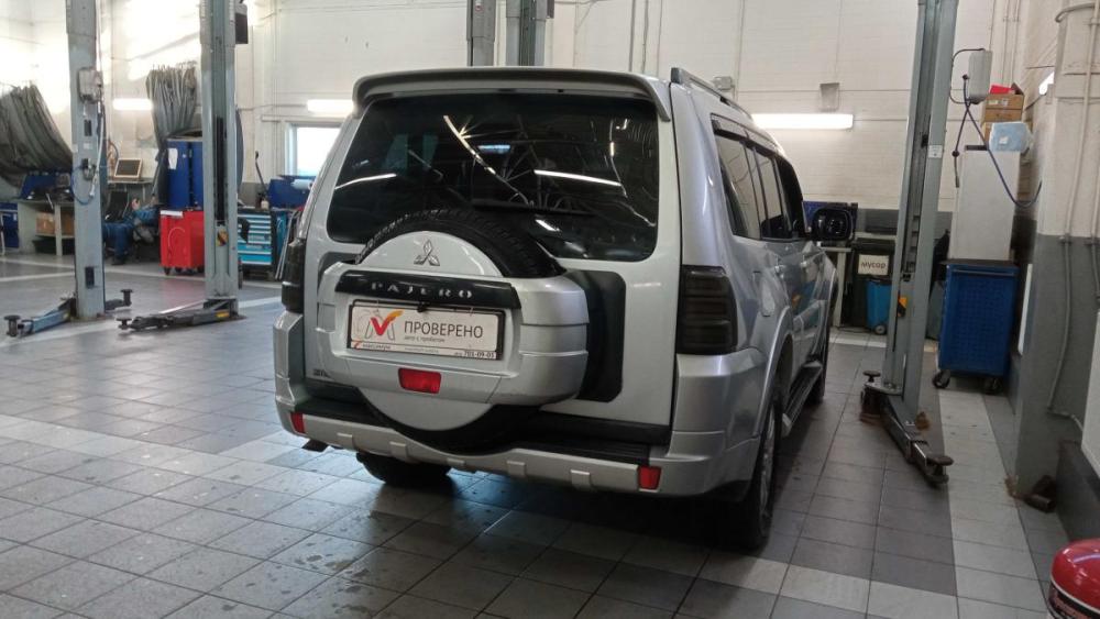 Mitsubishi Pajero IV Рестайлинг 1 Санкт-Петербург  - изображение 3