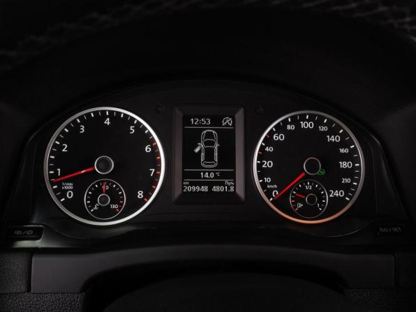 Volkswagen Tiguan I Рестайлинг с пробегом 2014 года, цена 1 357 000 рублей, 209948 км, внедорожник, Автокод Объявления