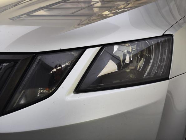 Skoda Octavia III (A7) Рестайлинг с пробегом 2017 года, цена 1 590 000 рублей, 224125 км, лифтбек, Автокод Объявления