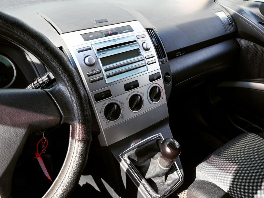 Toyota Corolla Verso I Рестайлинг 2 Екатеринбург  - изображение 9