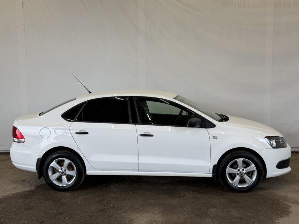 Volkswagen Polo V с пробегом 2011 года, цена 895 000 рублей, 70090 км, седан, Автокод Объявления