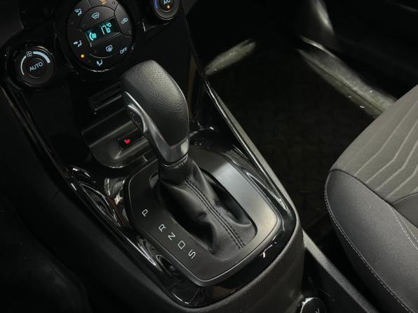 Ford Fiesta Mk6 Рестайлинг с пробегом 2016 года, цена 790 000 рублей, 158892 км, хэтчбек, Автокод Объявления