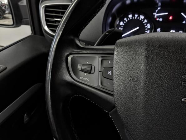 Peugeot Traveller I с пробегом 2019 года, цена 2 920 000 рублей, 72906 км, минивэн, Автокод Объявления
