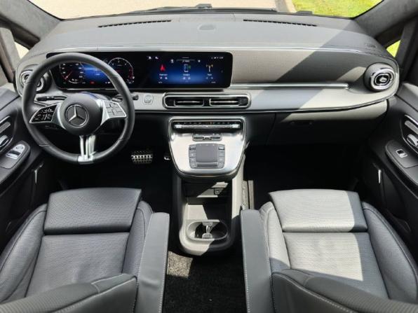 Mercedes-Benz V-Класс III (W447) Рестайлинг 2 с пробегом 2025 года, цена 13 800 000 рублей, 11088 км, минивэн, Автокод Объявления