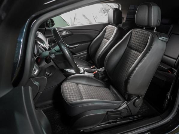 Opel Astra J Рестайлинг с пробегом 2014 года, цена 899 000 рублей, 155013 км, хэтчбек, Автокод Объявления