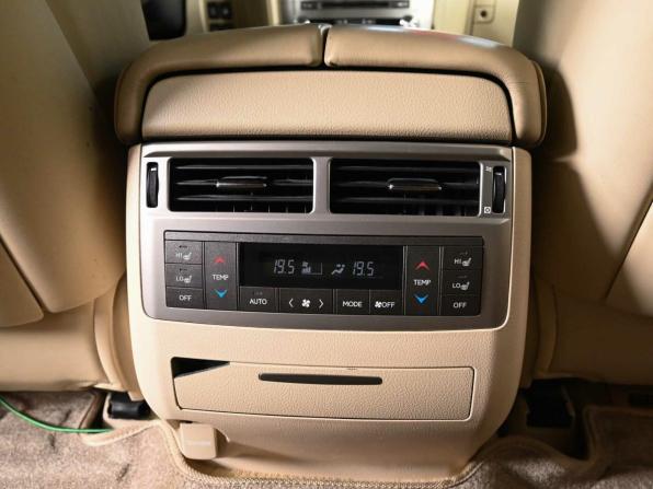 Lexus LX III Рестайлинг с пробегом 2014 года, цена 4 900 000 рублей, 293643 км, внедорожник, Автокод Объявления