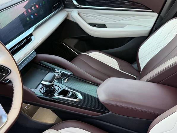 Geely Monjaro I с пробегом 2023 года, цена 2 670 000 рублей, 99859 км, внедорожник, Автокод Объявления