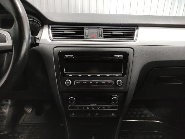 Skoda Rapid I с пробегом 2014 года, цена 895 000 рублей, 139699 км, лифтбек, Автокод Объявления