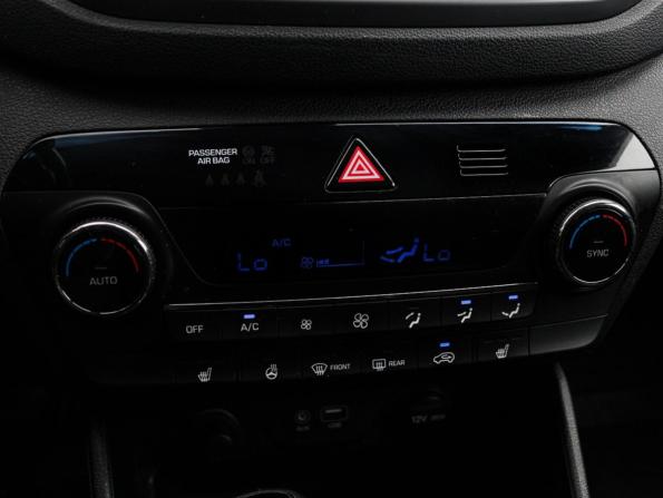 Hyundai Tucson III Рестайлинг с пробегом 2018 года, цена 1 690 000 рублей, 298385 км, внедорожник, Автокод Объявления