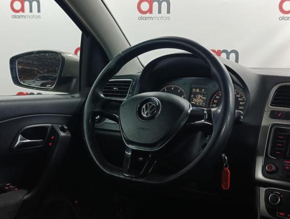 Volkswagen Polo V Рестайлинг с пробегом 2015 года, цена 799 000 рублей, 250000 км, седан, Автокод Объявления