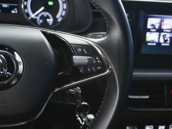 Skoda Rapid II с пробегом 2022 года, цена 1 697 444 рубля, 85846 км, лифтбек, Автокод Объявления