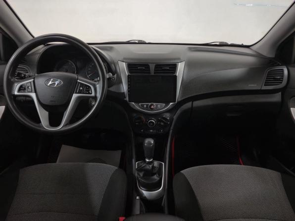 Hyundai Solaris I с пробегом 2014 года, цена 670 000 рублей, 195945 км, хэтчбек, Автокод Объявления