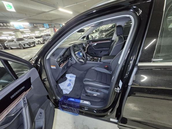 Новый Volkswagen Touareg III Рестайлинг 2025 года, цена 11 990 000 рублей, внедорожник, Автокод Объявления