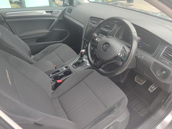 Volkswagen Golf VII Рестайлинг с пробегом 2017 года, цена 1 899 000 рублей, 83199 км, универсал, Автокод Объявления