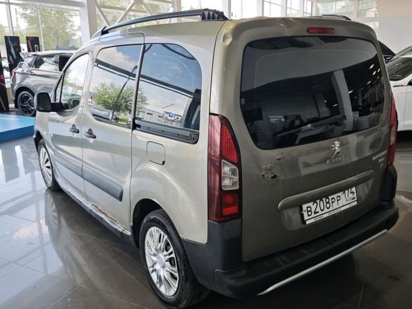 Peugeot Partner II с пробегом 2012 года, цена 300 000 рублей, 250000 км, компактвэн, Автокод Объявления