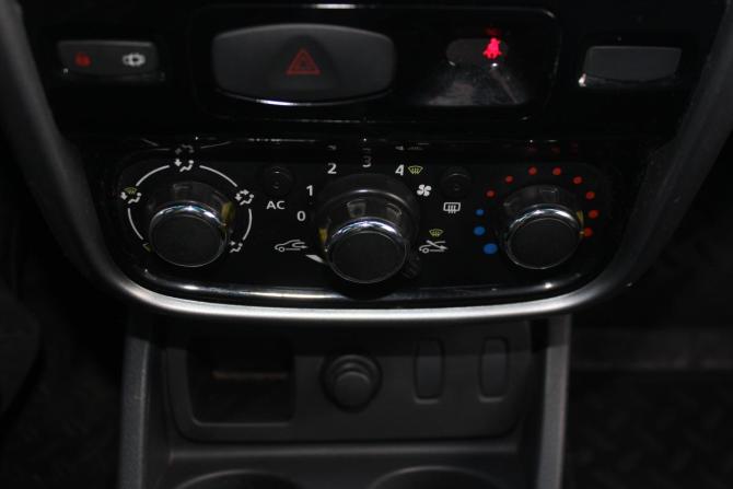 Renault Duster I с пробегом 2012 года, цена 547 000 рублей, 382138 км, внедорожник, Автокод Объявления
