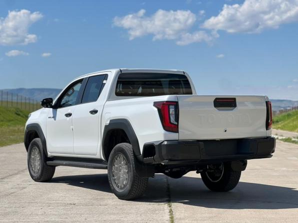 Новый Toyota Hilux IX 2026 года, цена 7 690 000 рублей, offers.body_type.unknown, Автокод Объявления