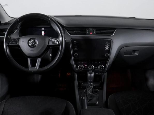 Skoda Octavia III (A7) Рестайлинг с пробегом 2018 года, цена 1 980 000 рублей, 167740 км, лифтбек, Автокод Объявления