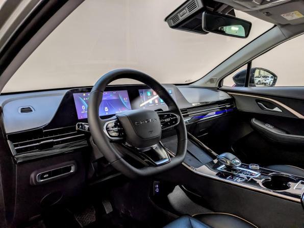 Omoda C5 I с пробегом 2023 года, цена 1 625 000 рублей, 34937 км, внедорожник, Автокод Объявления