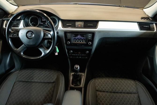 Skoda Rapid I с пробегом 2016 года, цена 989 000 рублей, 225622 км, лифтбек, Автокод Объявления