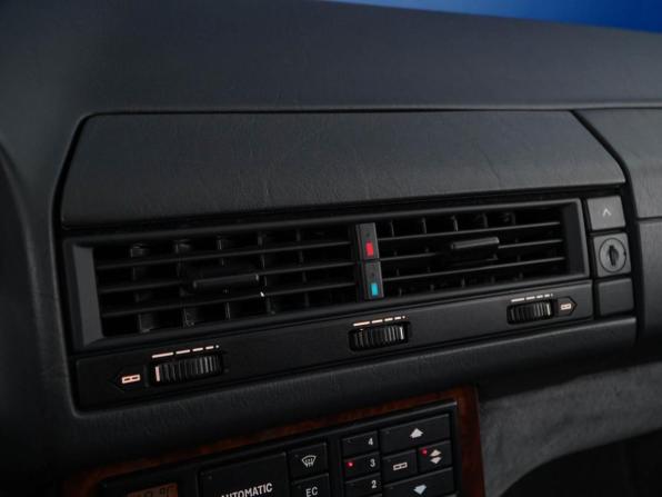 Mercedes-Benz SL-Класс IV (R129) с пробегом 1990 года, цена 4 499 000 рублей, 66321 км, родстер, Автокод Объявления