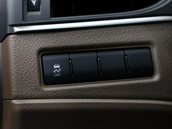 Lexus ES VII Рестайлинг 2 с пробегом 2025 года, цена 5 590 000 рублей, 5755 км, седан, Автокод Объявления