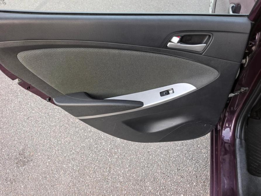 Hyundai Solaris I Санкт-Петербург  - изображение 16