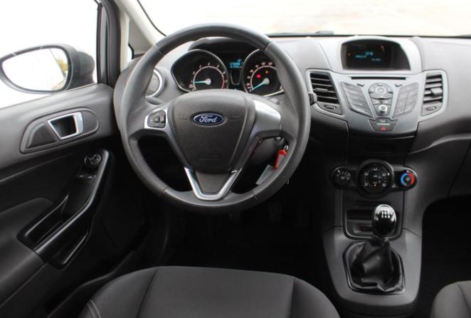 Ford Fiesta Mk6 Рестайлинг с пробегом 2017 года, цена 885 000 рублей, 75999 км, хэтчбек, Автокод Объявления