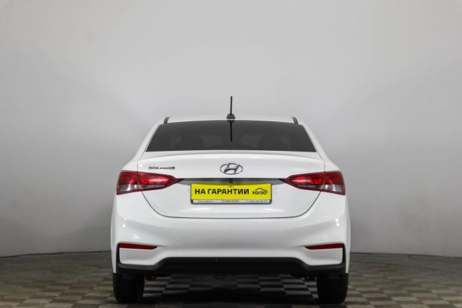 Hyundai Solaris II с пробегом 2018 года, цена 939 000 рублей, 217931 км, седан, Автокод Объявления