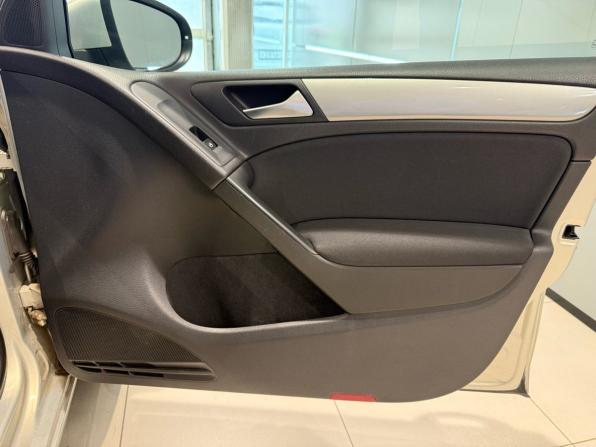 Volkswagen Golf VI с пробегом 2011 года, цена 949 000 рублей, 105240 км, хэтчбек, Автокод Объявления