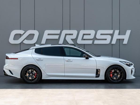 Kia Stinger I с пробегом 2018 года, цена 3 200 000 рублей, 132074 км, лифтбек, Автокод Объявления