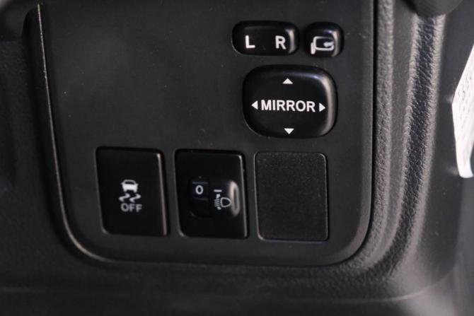 Toyota Wish II Рестайлинг с пробегом 2014 года, цена 1 719 000 рублей, 125000 км, минивэн, Автокод Объявления