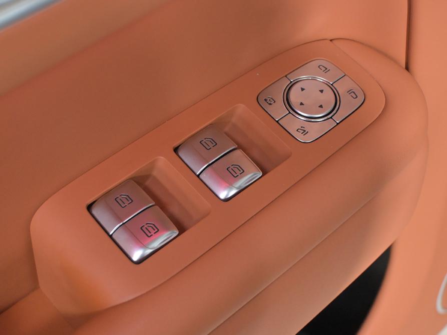 Li Auto (Lixiang) L9 I Москва  - изображение 15