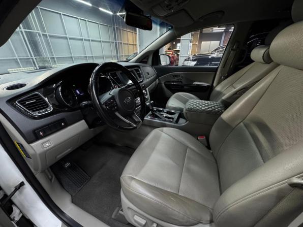 Kia Carnival III с пробегом 2019 года, цена 2 697 000 рублей, 105000 км, минивэн, Автокод Объявления