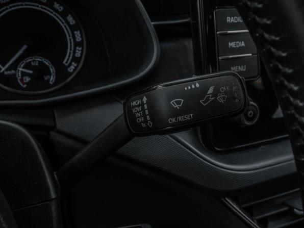 Skoda Rapid II с пробегом 2021 года, цена 1 646 200 рублей, 98433 км, лифтбек, Автокод Объявления
