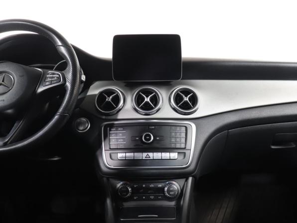 Mercedes-Benz GLA I (X156) Рестайлинг с пробегом 2019 года, цена 2 249 000 рублей, 84500 км, внедорожник, Автокод Объявления