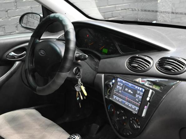 Ford Focus I Рестайлинг с пробегом 2003 года, цена 240 000 рублей, 368660 км, седан, Автокод Объявления