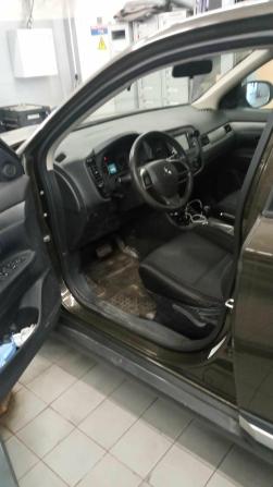 Mitsubishi Outlander III Рестайлинг 2 с пробегом 2015 года, цена 1 380 000 рублей, 175976 км, внедорожник, Автокод Объявления
