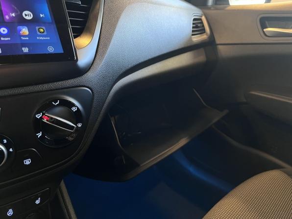 Hyundai Solaris II Рестайлинг с пробегом 2021 года, цена 1 370 000 рублей, 104000 км, седан, Автокод Объявления