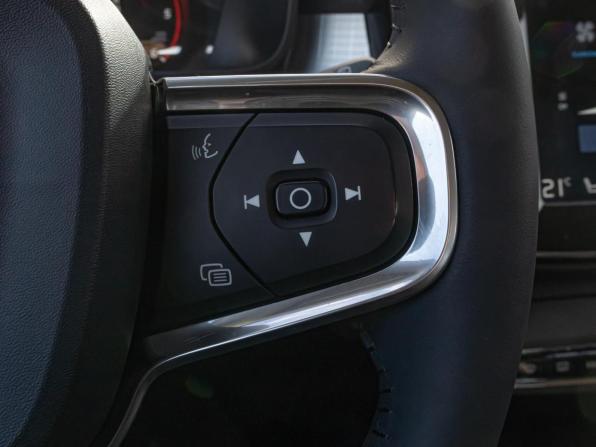 Volvo XC40 I с пробегом 2018 года, цена 2 200 000 рублей, 193732 км, внедорожник, Автокод Объявления