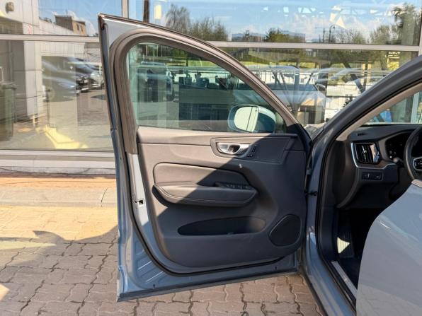 Volvo XC60 II Рестайлинг с пробегом 2021 года, цена 4 555 000 рублей, 83503 км, внедорожник, Автокод Объявления