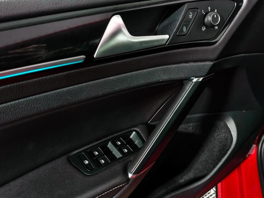 Volkswagen Golf R VII Рестайлинг Санкт-Петербург  - изображение 10