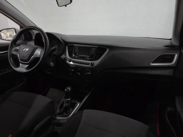 Hyundai Solaris II с пробегом 2018 года, цена 1 095 000 рублей, 153379 км, седан, Автокод Объявления