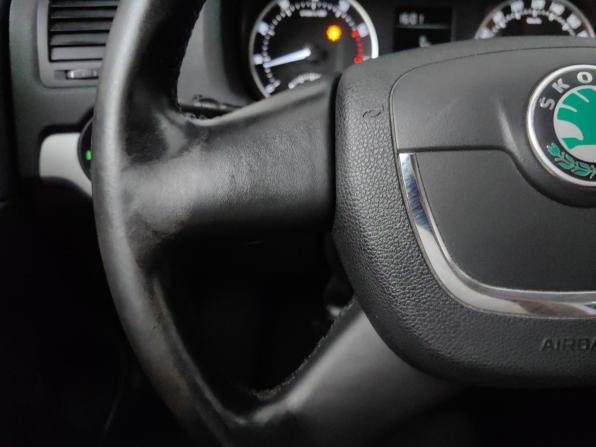 Skoda Octavia II (A5) Рестайлинг с пробегом 2012 года, цена 798 000 рублей, 198384 км, лифтбек, Автокод Объявления