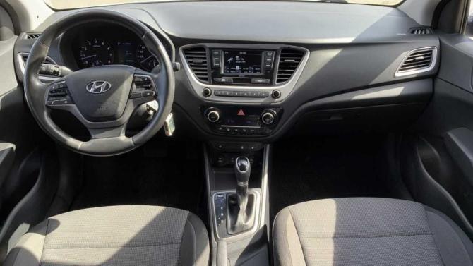 Hyundai Solaris I Рестайлинг с пробегом 2017 года, цена 1 090 000 рублей, 184669 км, седан, Автокод Объявления