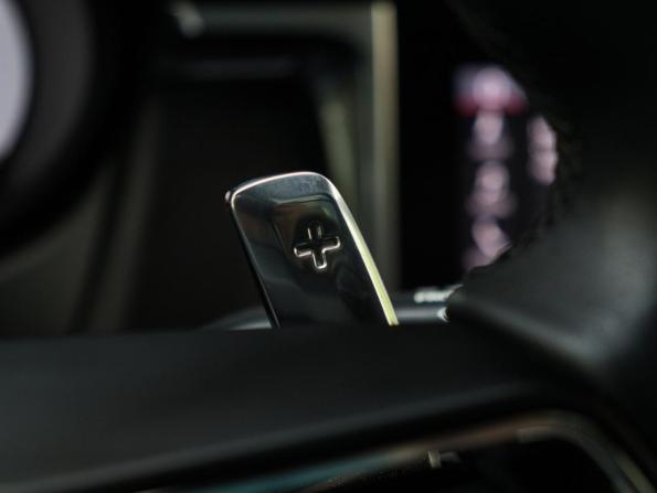 Porsche Macan I Рестайлинг 2 с пробегом 2022 года, цена 6 650 000 рублей, 81202 км, внедорожник, Автокод Объявления